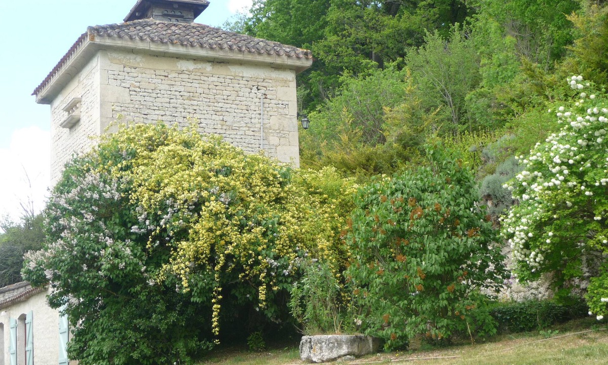 Valprionde Cottage | Rest & tranquility for 9 or 13 people