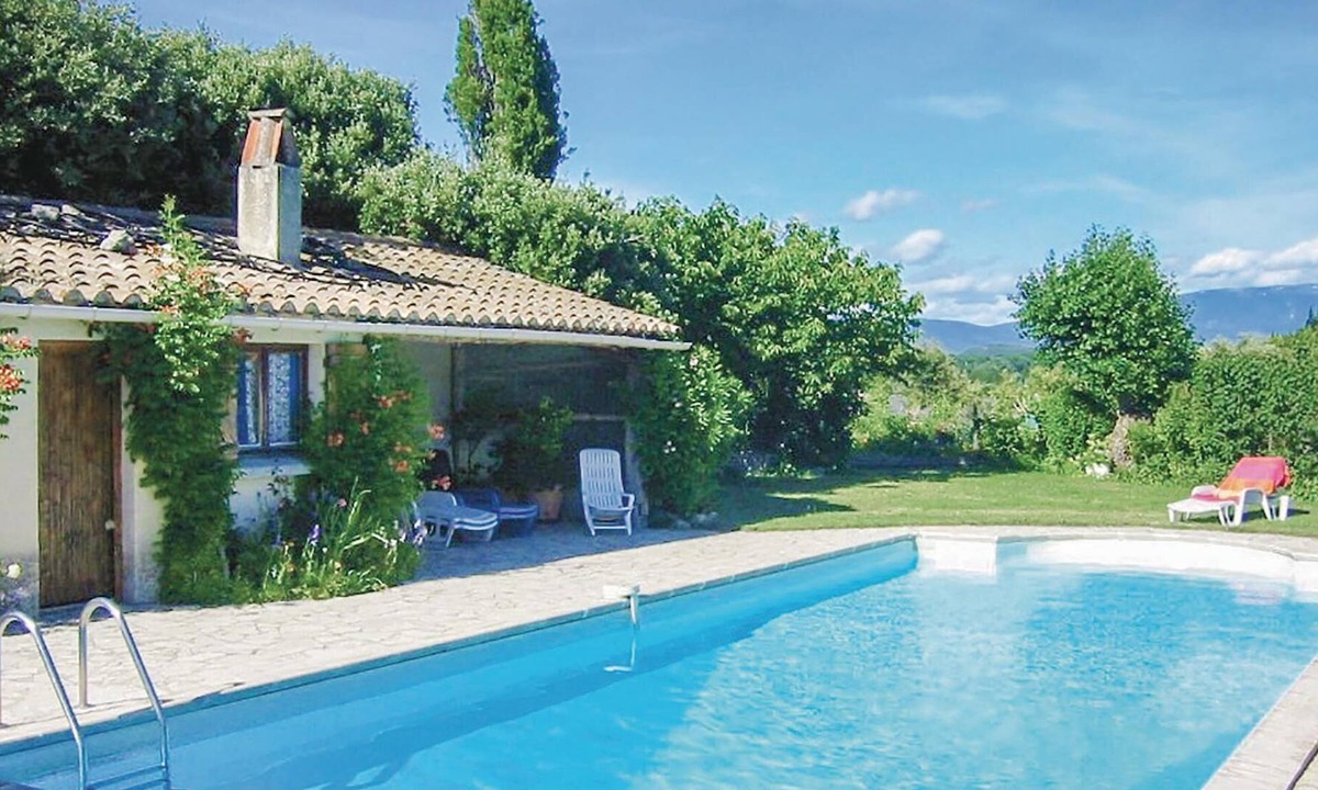 Grignan House | Romantic couple vacation in the south of France.