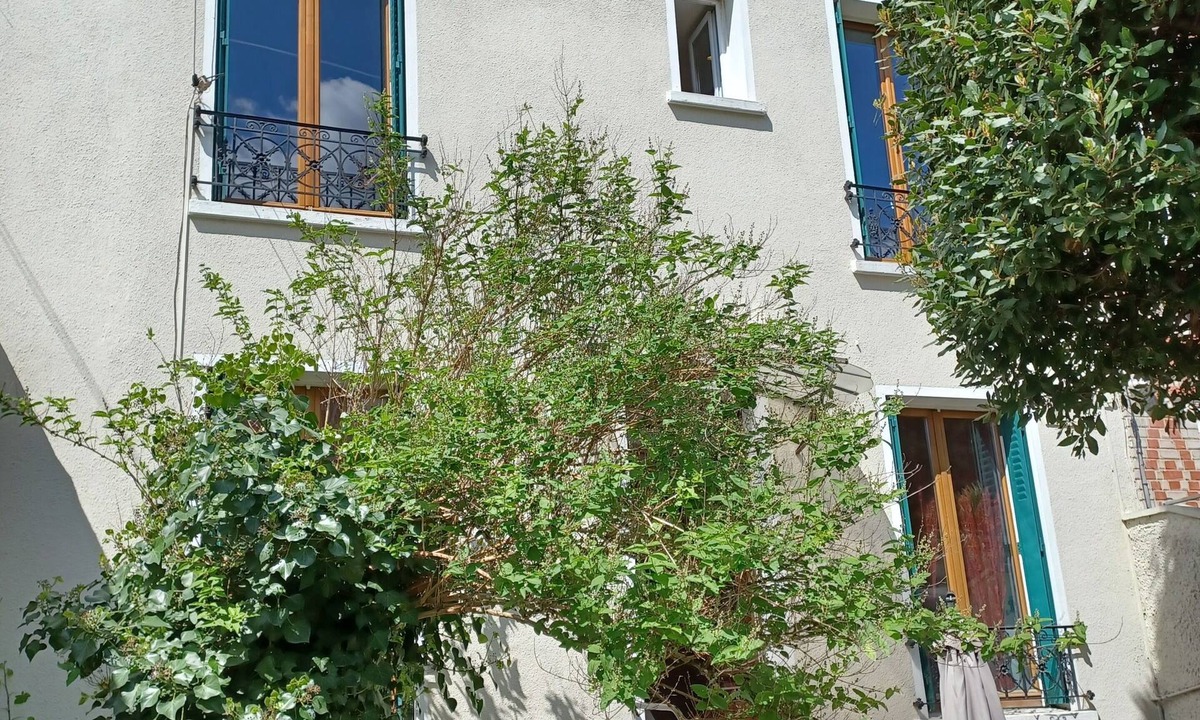 Cachan Bed & Breakfast | Room near Paris