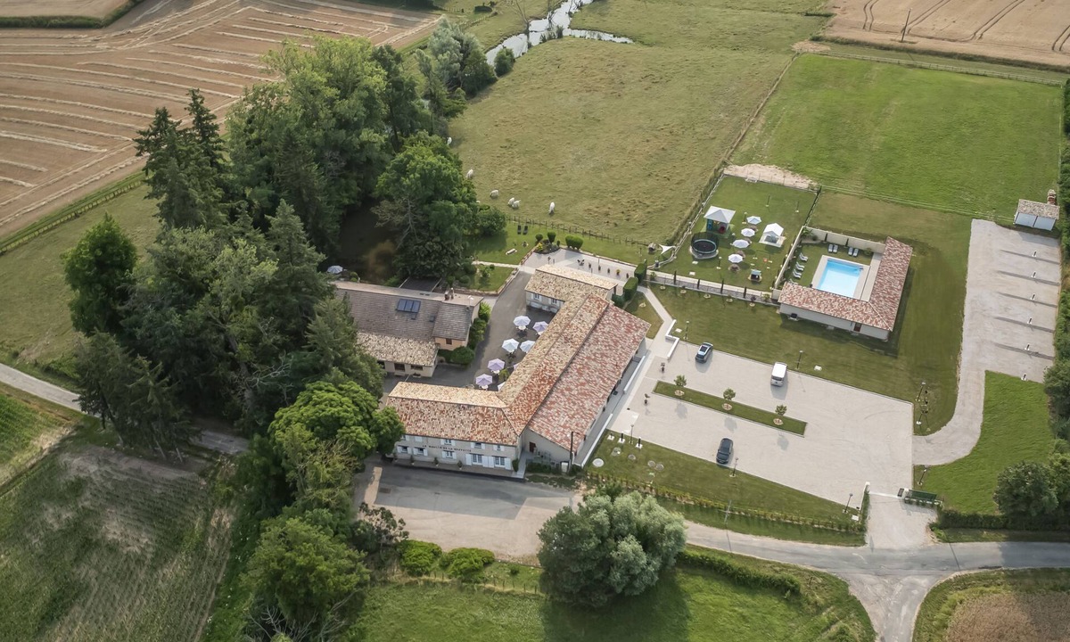 Arbigny House | Safari room for up to 5 people