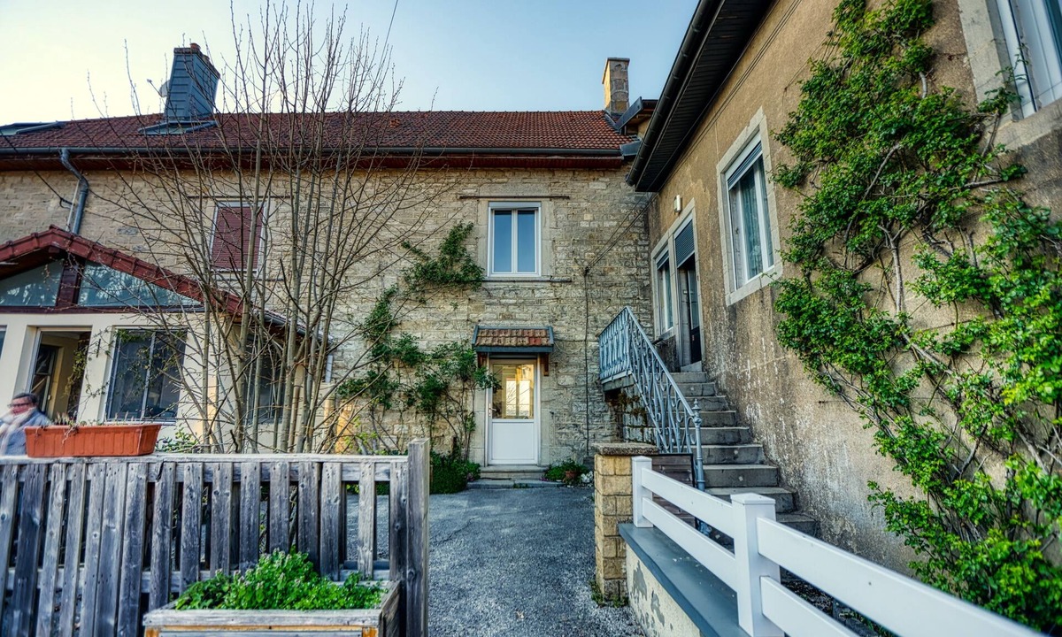 Mamirolle House | Semi-detached house 100m2 in village center