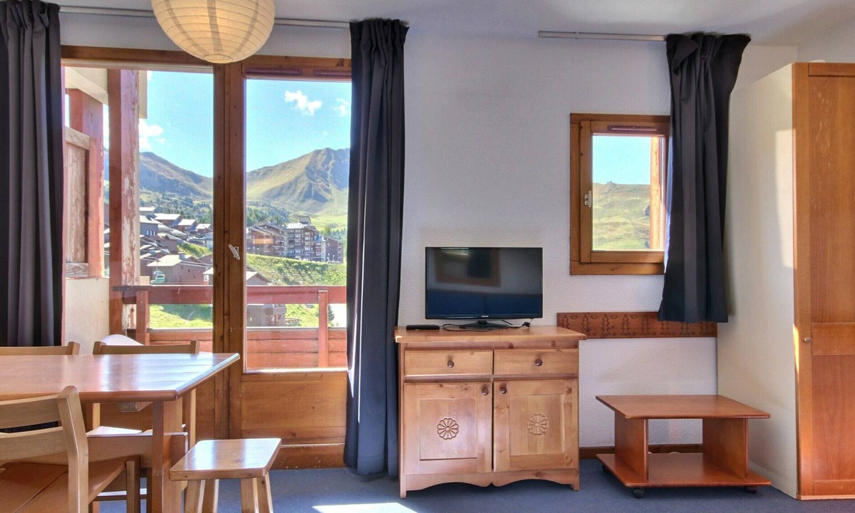 Plagne Soleil Apartment | Ski-in/Ski-out apartment, parking, 4/5 pers.