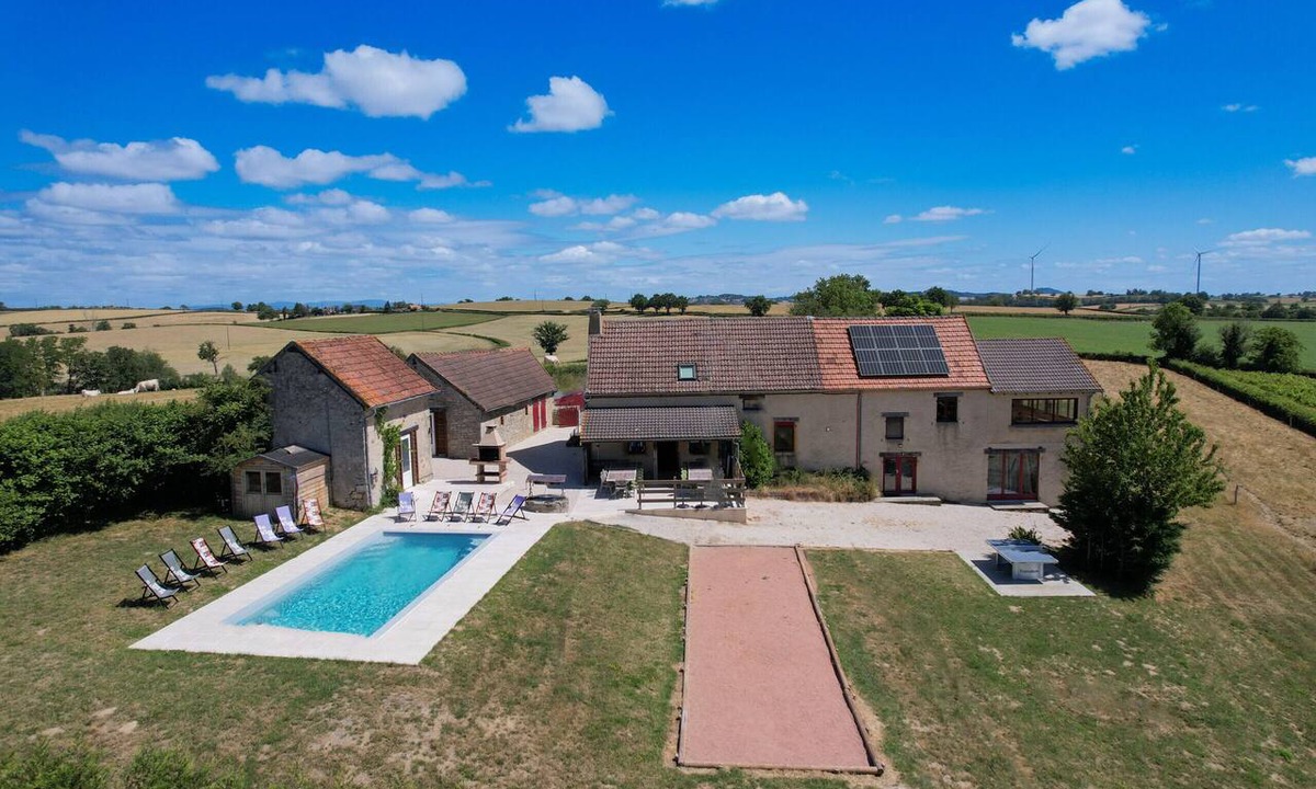 Neuvy-Grandchamp Villa | So Villa Molise au Blanc (71) - Heated pool - Sauna - 2h from Lyon - 30p.