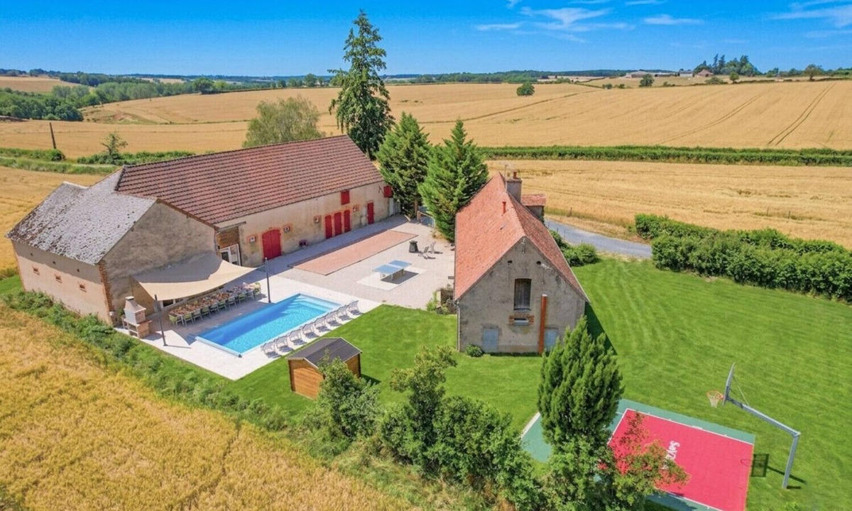 Mont Villa | So Villas Fougères (71) - Heated swimming pool - Basketball - 2h from Lyon - 30p.
