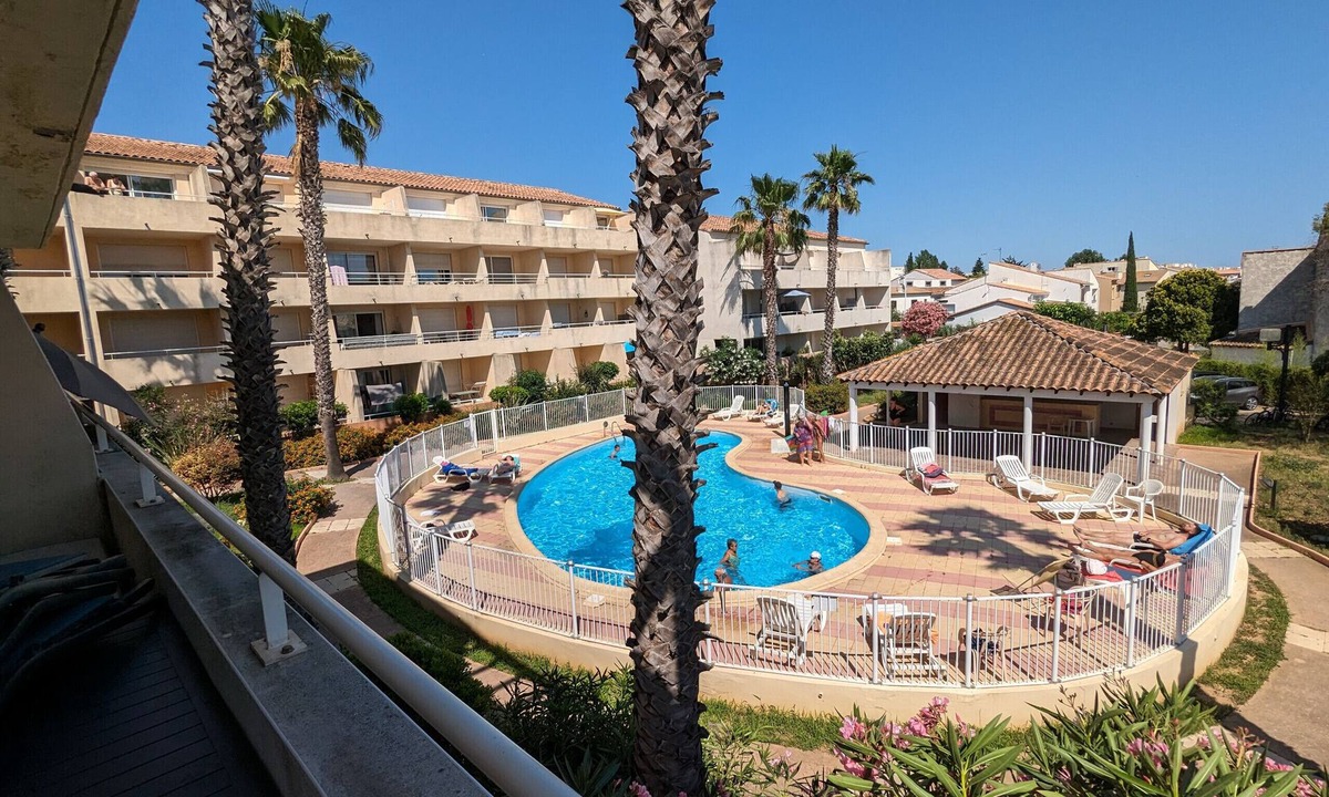 Le Grau-Du-Roi Apartment | Sol-y-Days le Mayflower, Apartment for 6 people with swimming pool