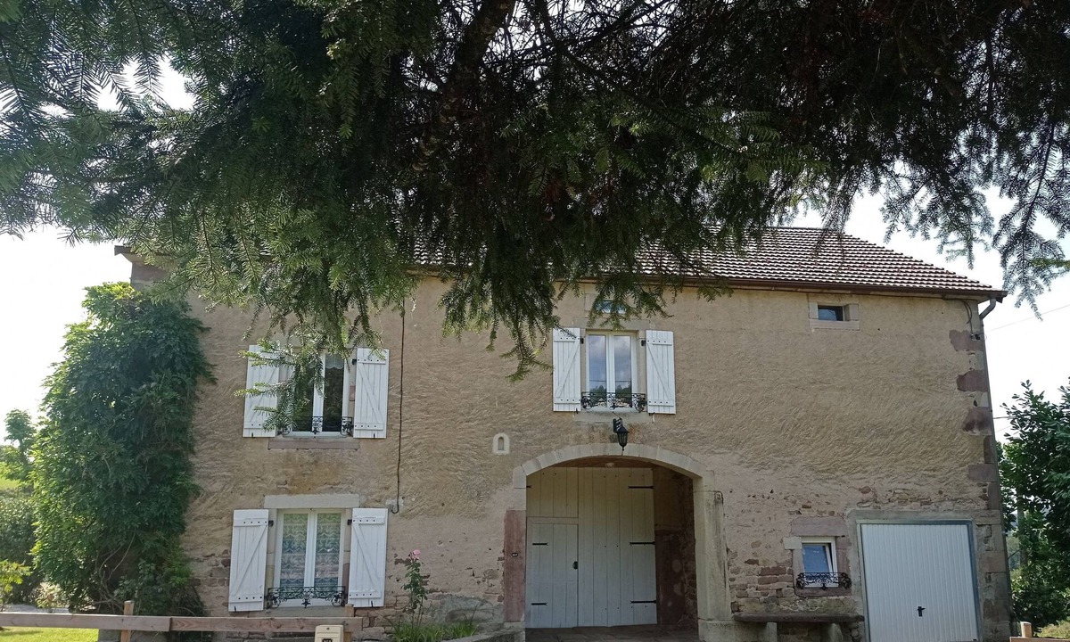Fougerolles Apartment | Spacious apartment in the heart of nature