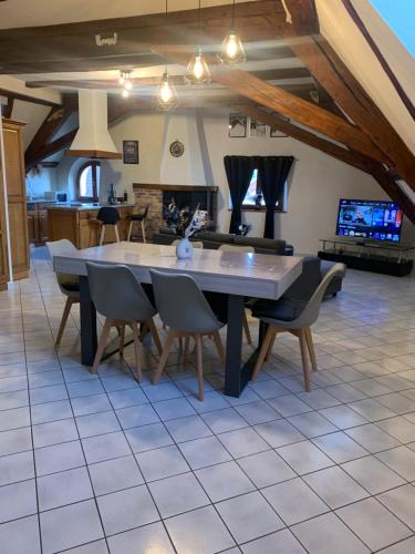 Grandvillars Apartment | Spacieux 120 metres carré tout confort