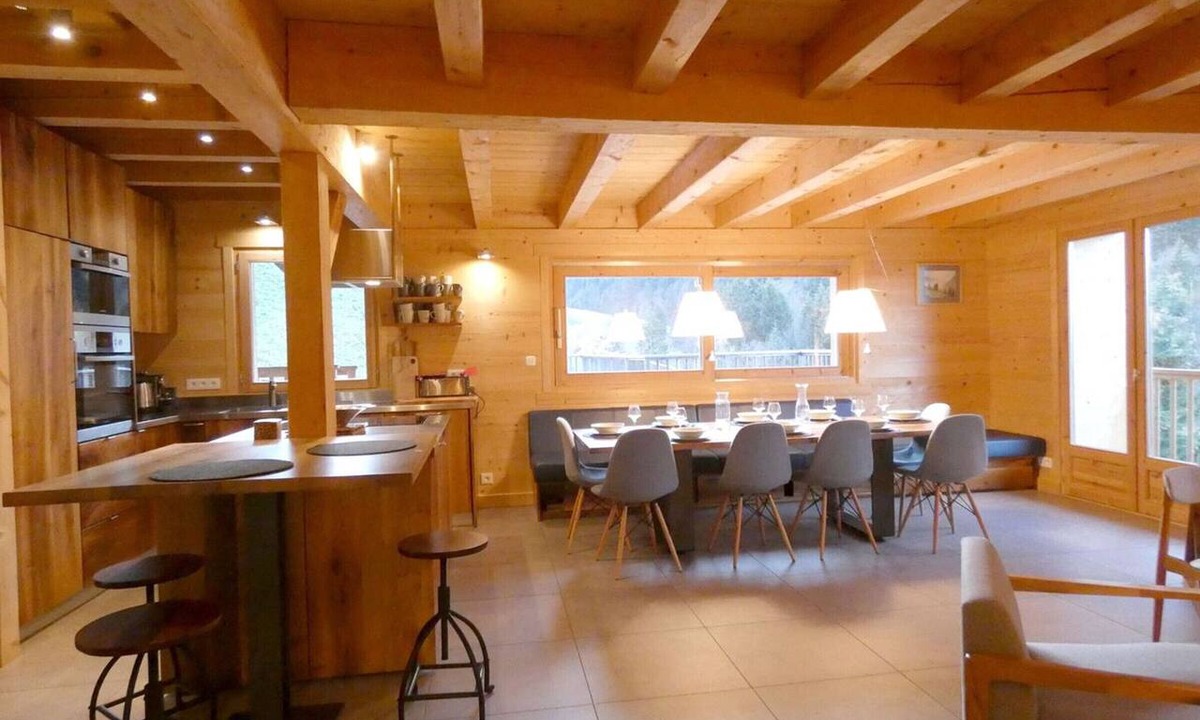 Beaufort Ski Chalet | Spacious chalet with parking - 13 guests