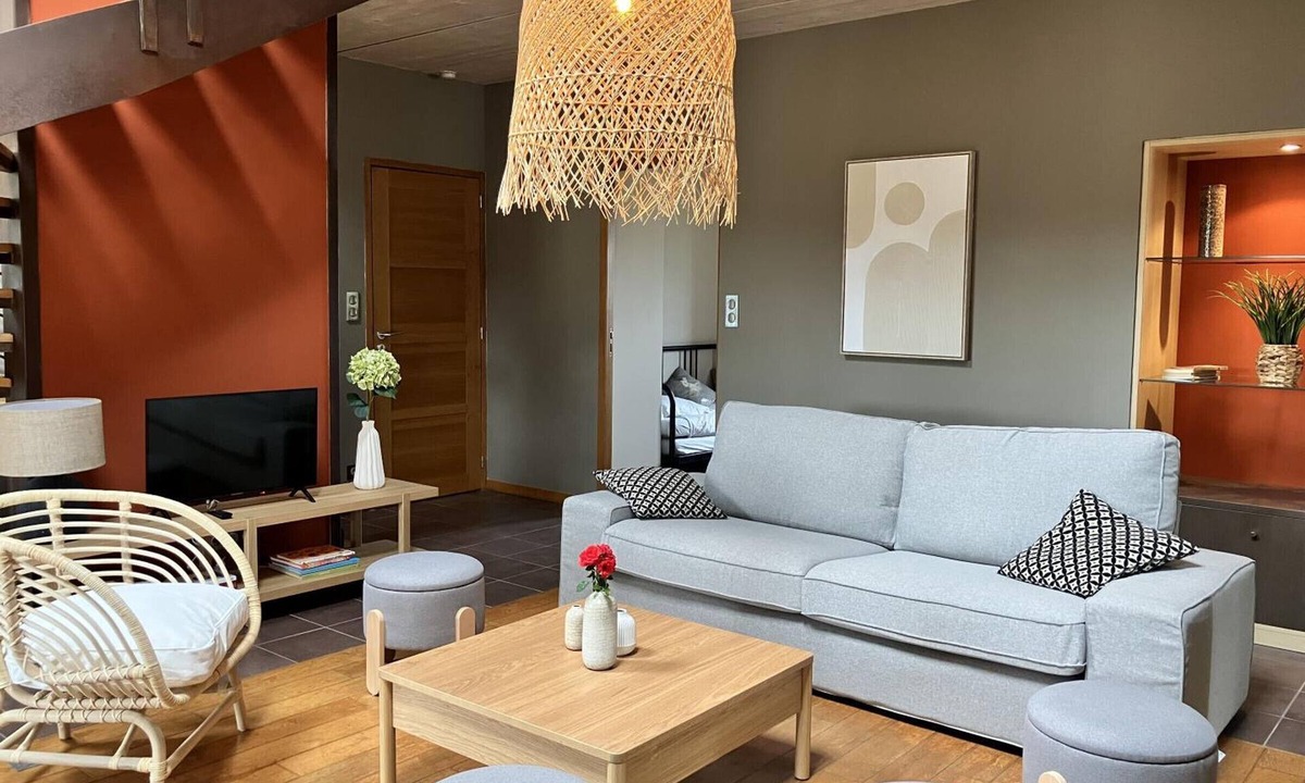 Montbeugny Cottage | Spacious cottage in Montbeugny, sleeps 14, pets allowed