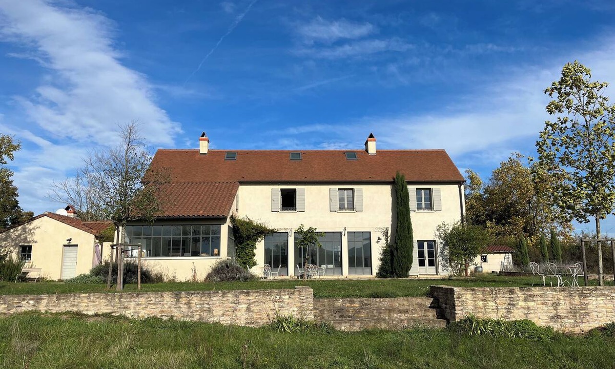 Chapaize House | Spacious Family Home with a Pool & Large Garden