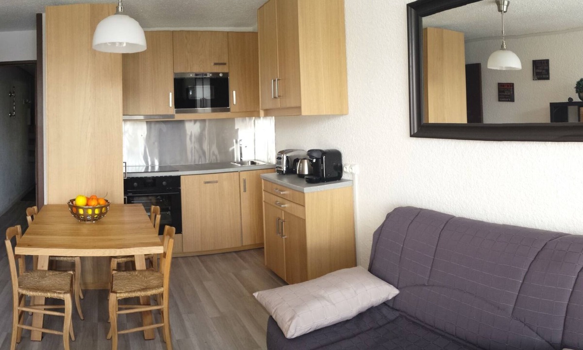 Mont-de-Lans Apartment | Studio accredits 3clés the slopes Centre station free wifi