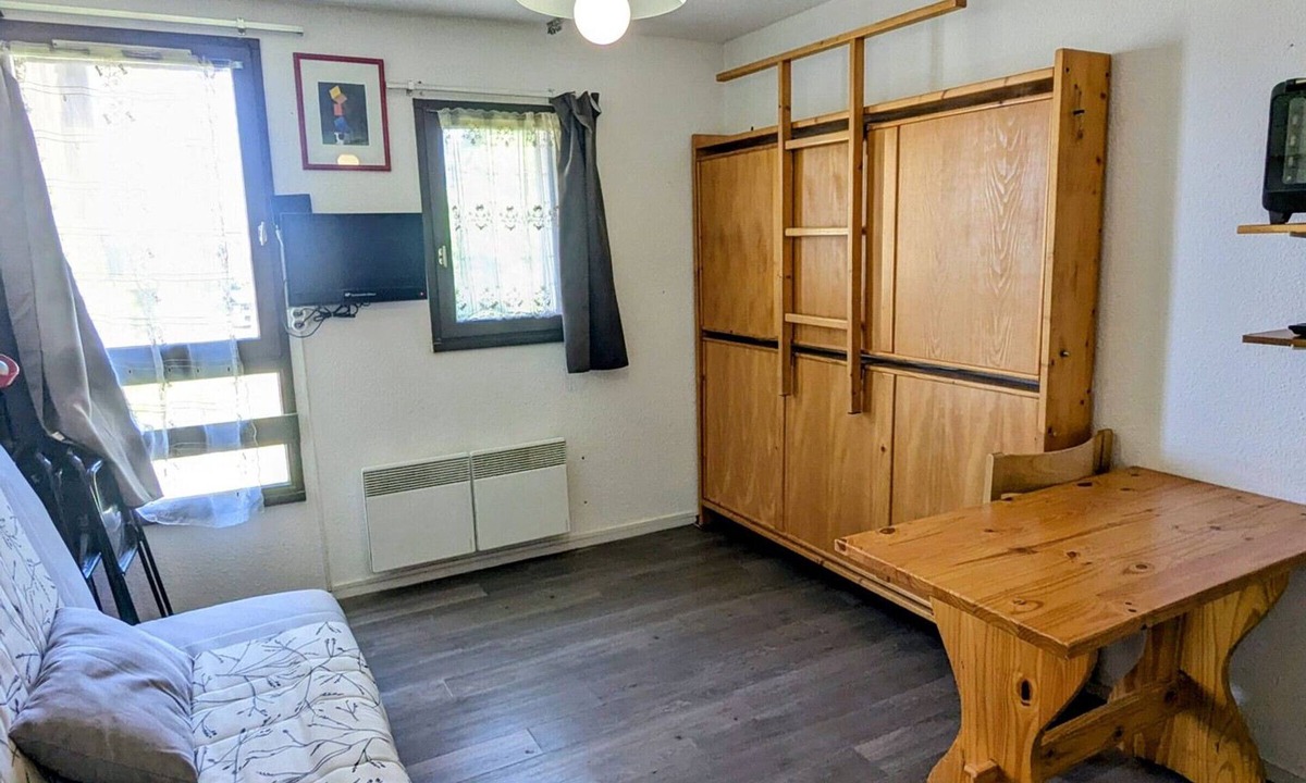 Prapoutel Apartment | Studio at the slopes, pets allowed