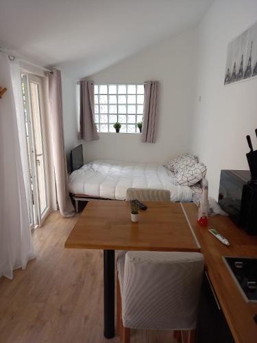 Villejuif Apartment | Studio avec terrasse Paris Sud