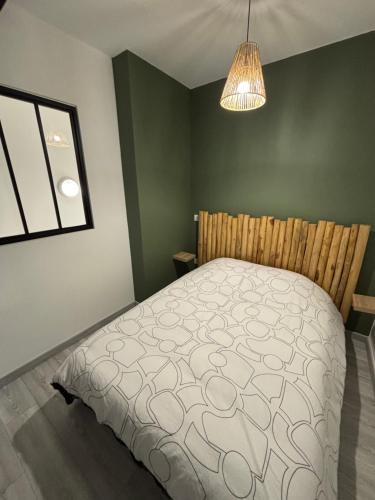 La Cote-Saint-Andre Apartment | Studio bohème cosy au cœur de la ville
