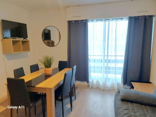 Pla d'Adet Apartment | Studio Cabine 6 pers à 1700m, St Lary Soulan, Balcon Sud, Parking, Proche Pistes - FR-1-457-304