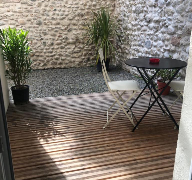 Romans-sur-Isere Apartment | Studio centre ville et terrasse