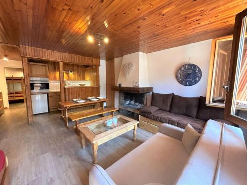 Meribel Centre Apartment | Studio confort 4 pers Méribel centre, proche piste - FR-1-180-4