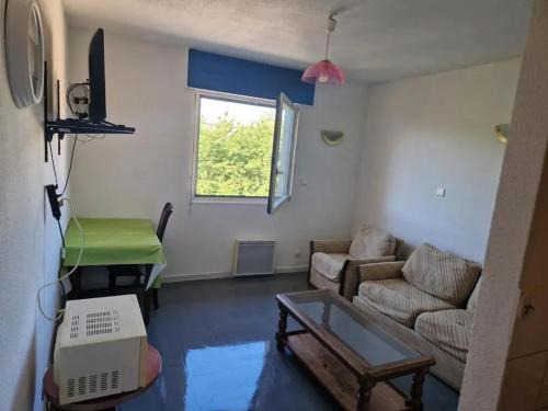 Paroisse Notre-Dame Apartment | Studio confortable avec vue sur la ville à Dole, 25 m²