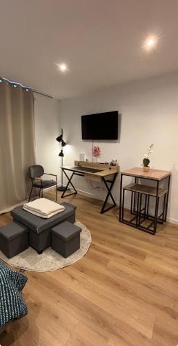 Gray Apartment | studio gray centre parking WiFi confort
