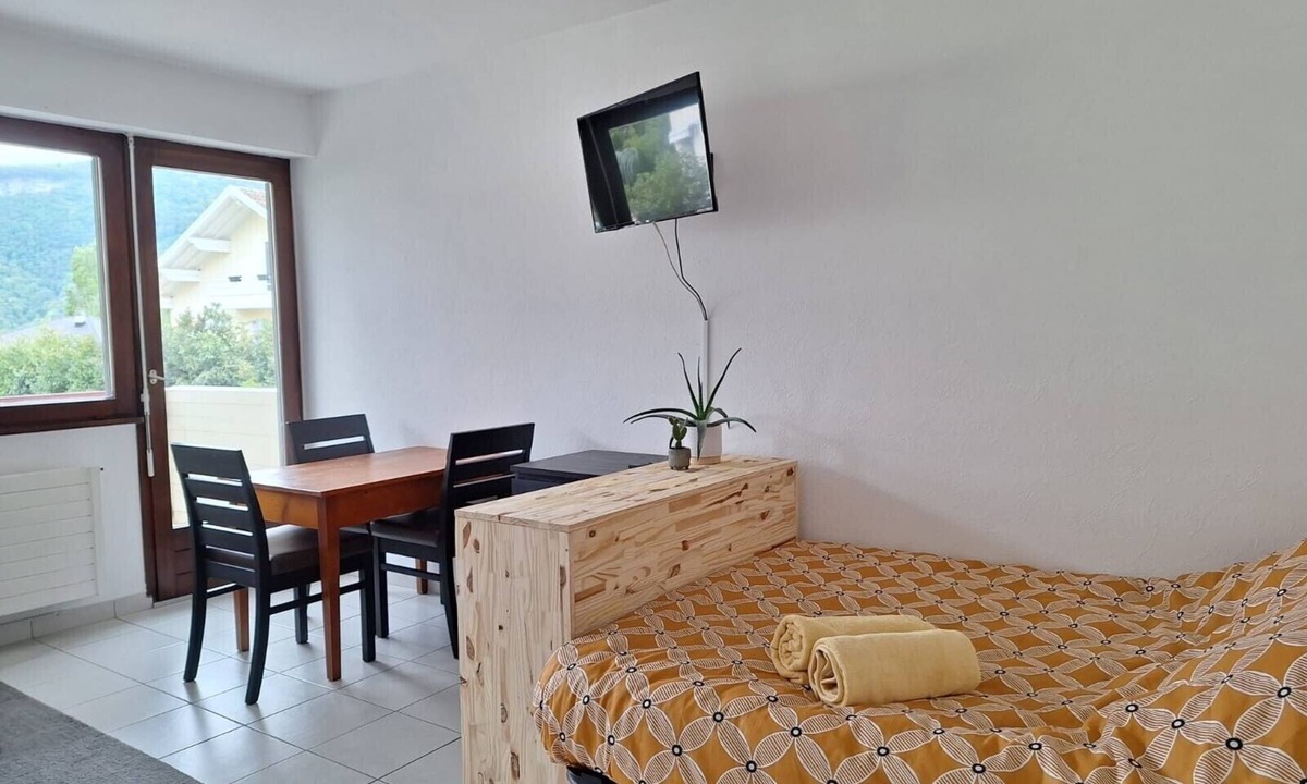 Gaillard Apartment | Studio "Les Cascades" with Mountain View, Balcony, and Wi-Fi