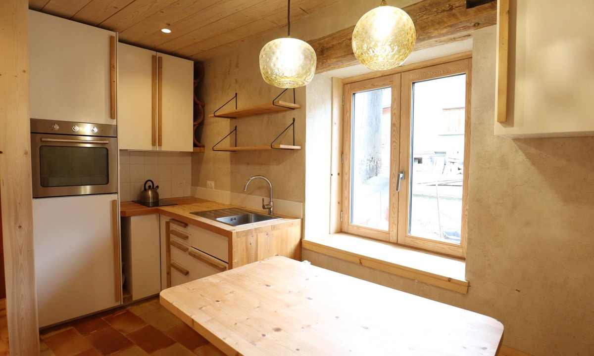 Notre-Dame-du-Pre Apartment | Studio Notre Dame du Pré, Mountain View, Wi-Fi, Sleeps 4