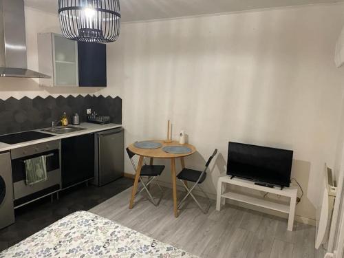 Arcueil Apartment | Studio One proche ligne 14 Kremlin Bicêtre