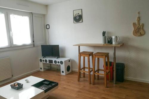Up 1.5 Saint-Ferreol Apartment | Studio proche centre ville avec Garage Machine à Laver