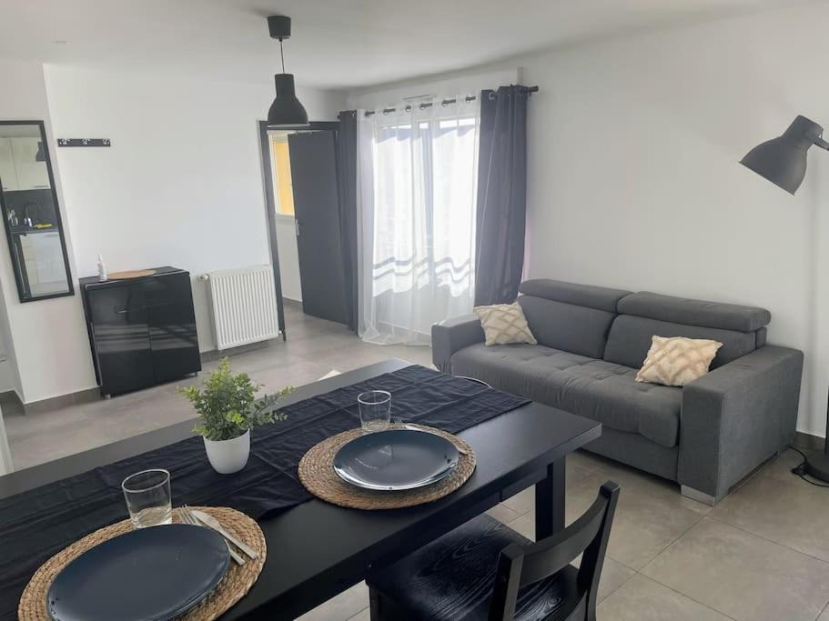 Les Gondoles Apartment | Studio spacieux entièrement équipé à Choisy le Roi