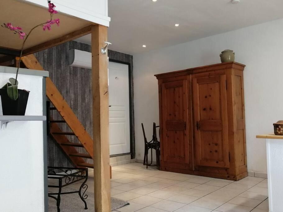 Tournus Apartment | *Studio TOURNUS - Tout confort ZEN et COZY*