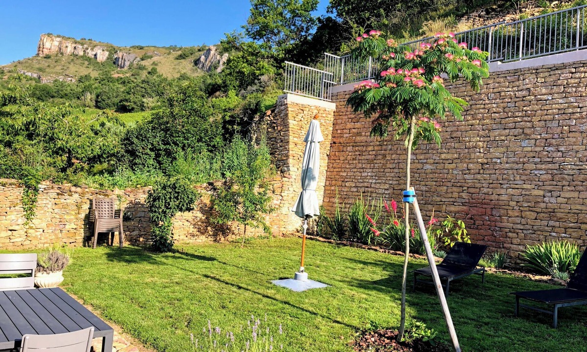 Solutre-Pouilly House | Stunning home with garden and access to the Roche de Solutré - sleeps 15