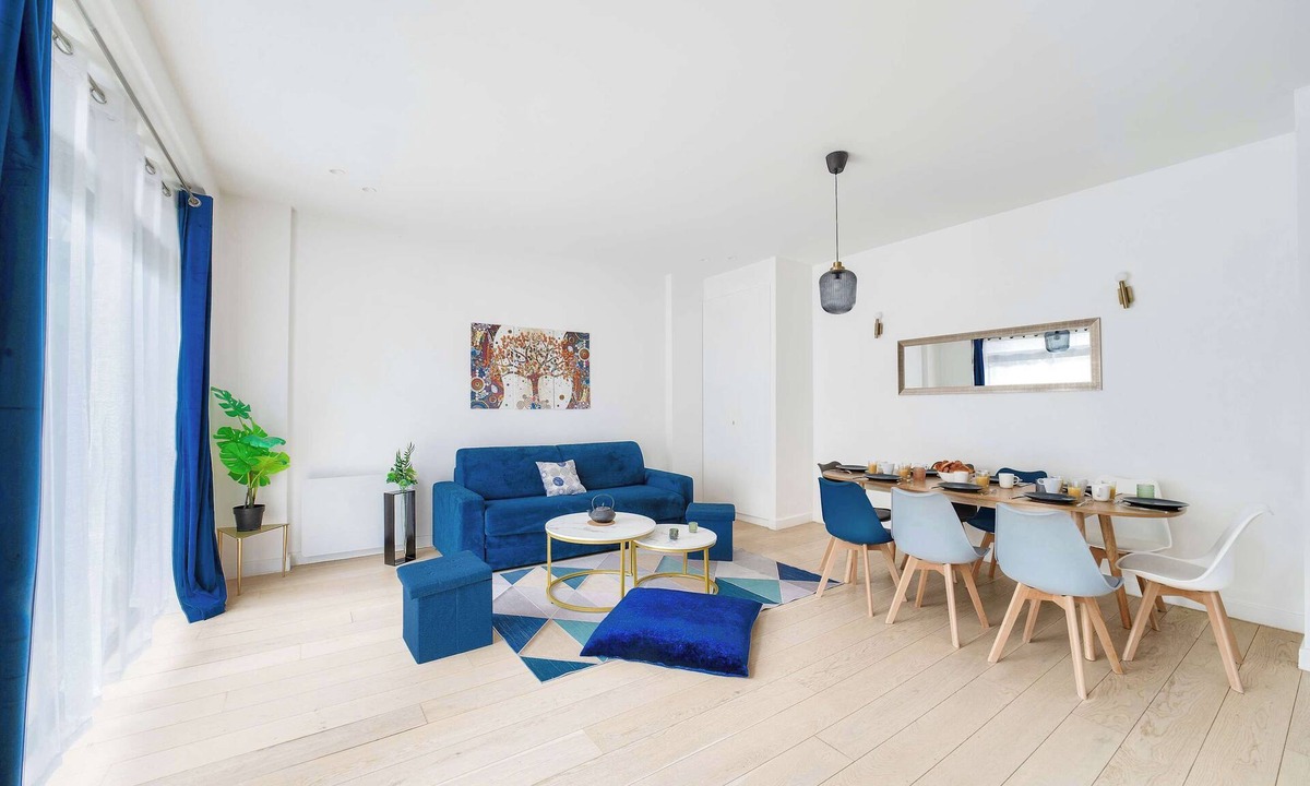 Saint-Mande Apartment | Stylish 3 bdr & Garden Oasis on the Edge of Paris