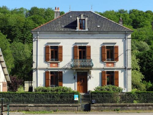 Fougerolles Bed & Breakfast | Suite familiale, Au Fil du Temps