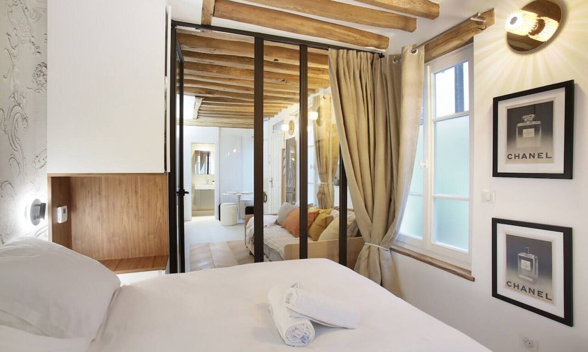 Arsenal Apartment | Superb apartment Place des Vosges Le Marais