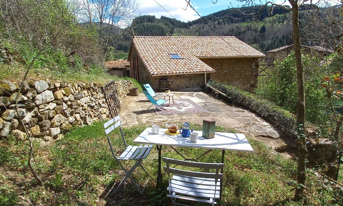 Saint-Martin-de-Valamas House | Superb loft gîte/bed and breakfast: La grange d ArtDèche