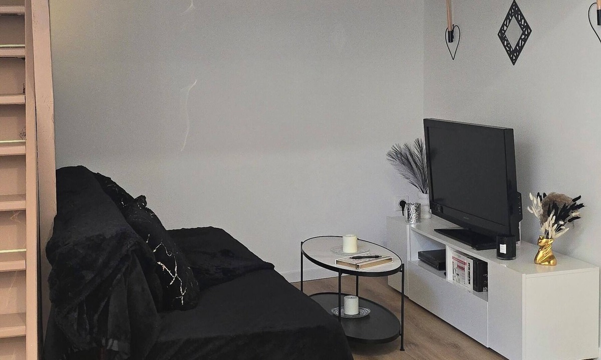 Bourg-les-Valence Apartment | Sweet Escape. T1 BIS ROMANTIC