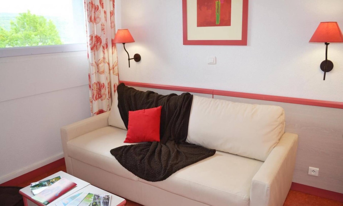 Maisod Apartment | Swimming pool, parking, tv, 54m², Les Rousses
