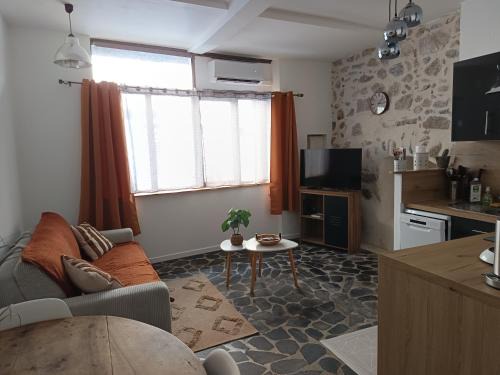 Vals-les-Bains Apartment | T2 cosy en RDC idéal séjours & cures