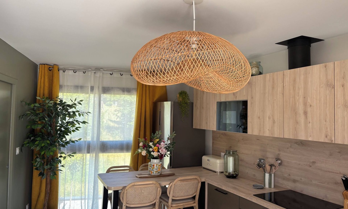 Montjuzet Apartment | T2 Puy de Dôme Chic, Cozy & Ideally Located