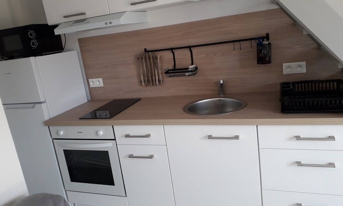 Vaux-sur-Mer Apartment | T2 refurbished beach shops on foot in Vaux/Mer (between Royan and St palais)