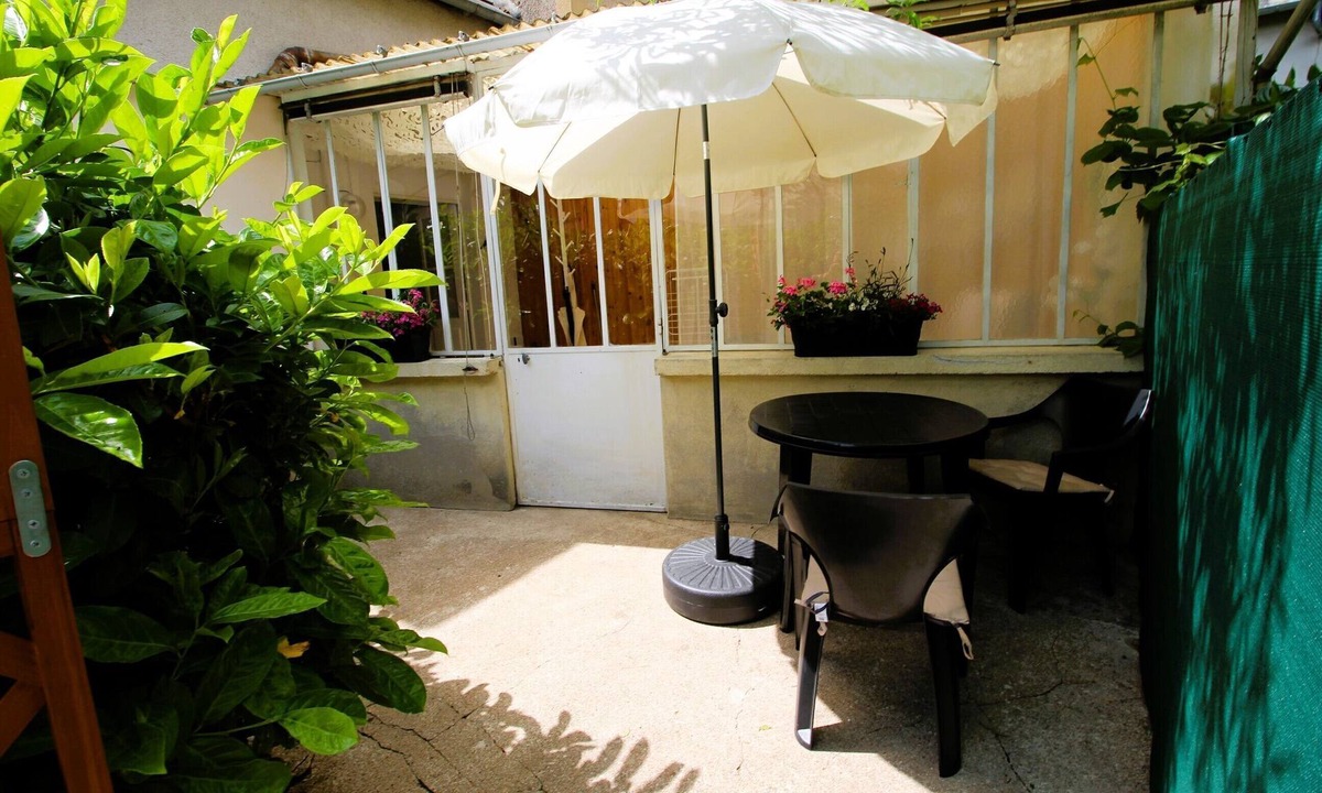Saint-Honore-les-Bains Apartment | T2 single-storey (no works) with terrace-2 persons