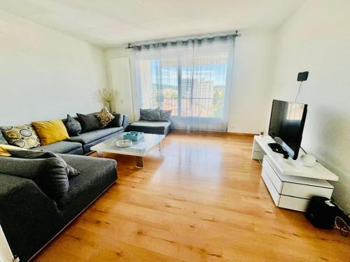 Saint-Jean-Baptiste Apartment | T4 3chambres spacieux tout équipé 6 personnes