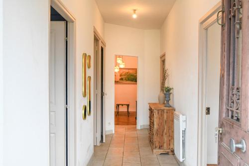 Le Pont-de-Beauvoisin Apartment | T4 Cosy et lumineux, Pros et familles, Walibi