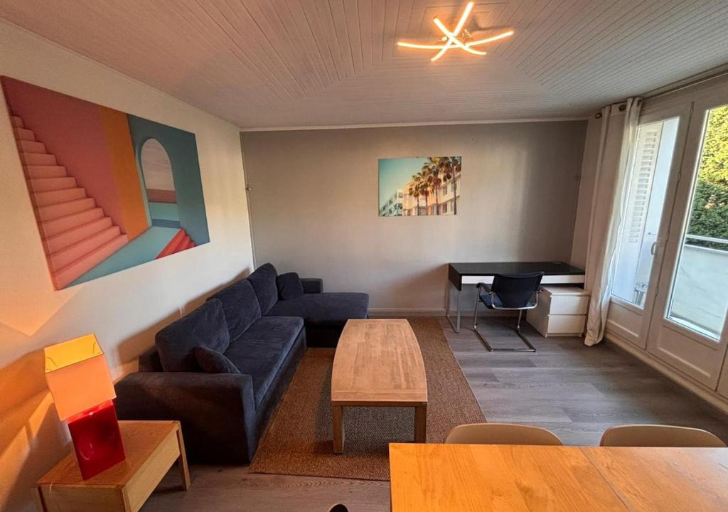 Saint-Martin-d'Heres Apartment | T4 Saint-Martin d'Heres -Calme - Parking Gratuit