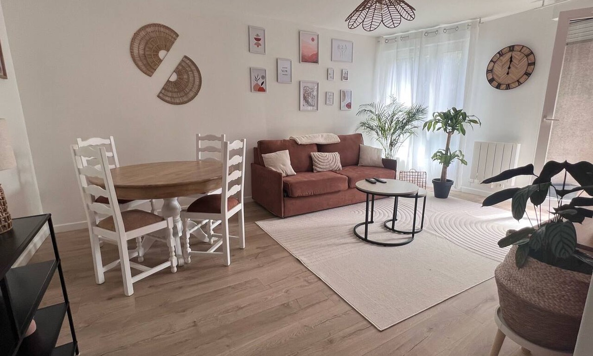 Le Kremlin-Bicetre Apartment | Terracotta at the gateway to Paris - Parking, metro
