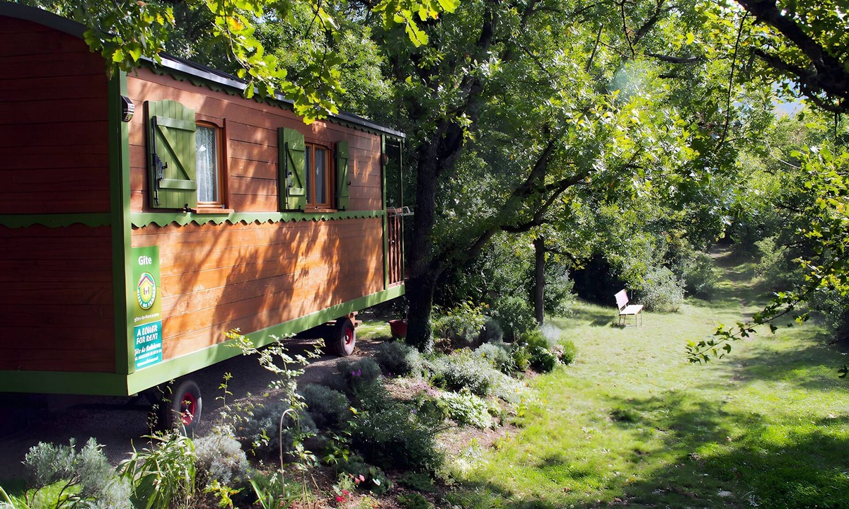 Compeyre House | Tiny Home “Roulotte de Cabrières” with Private Terrace and Garden