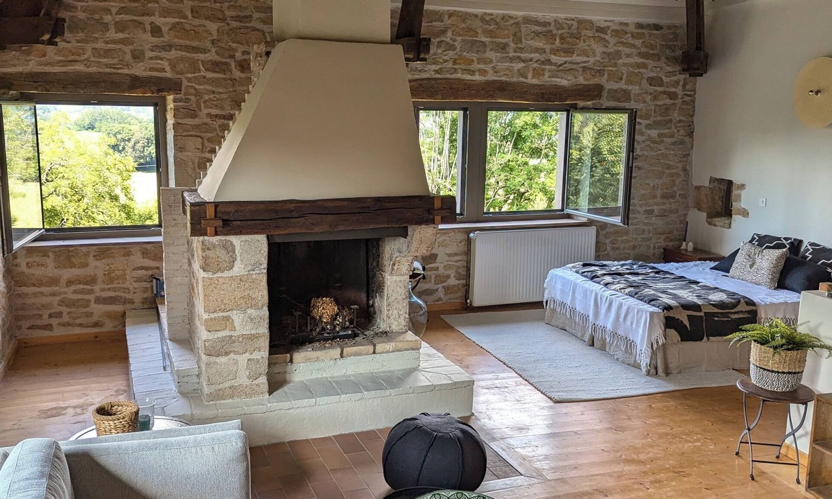 Montain House | Tour in the heart of the Jura vineyards