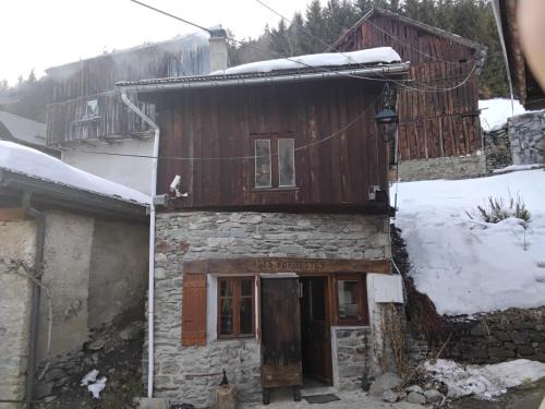 La Lechere Ski Chalet | Traditional chalet 900 m Cellier cable car