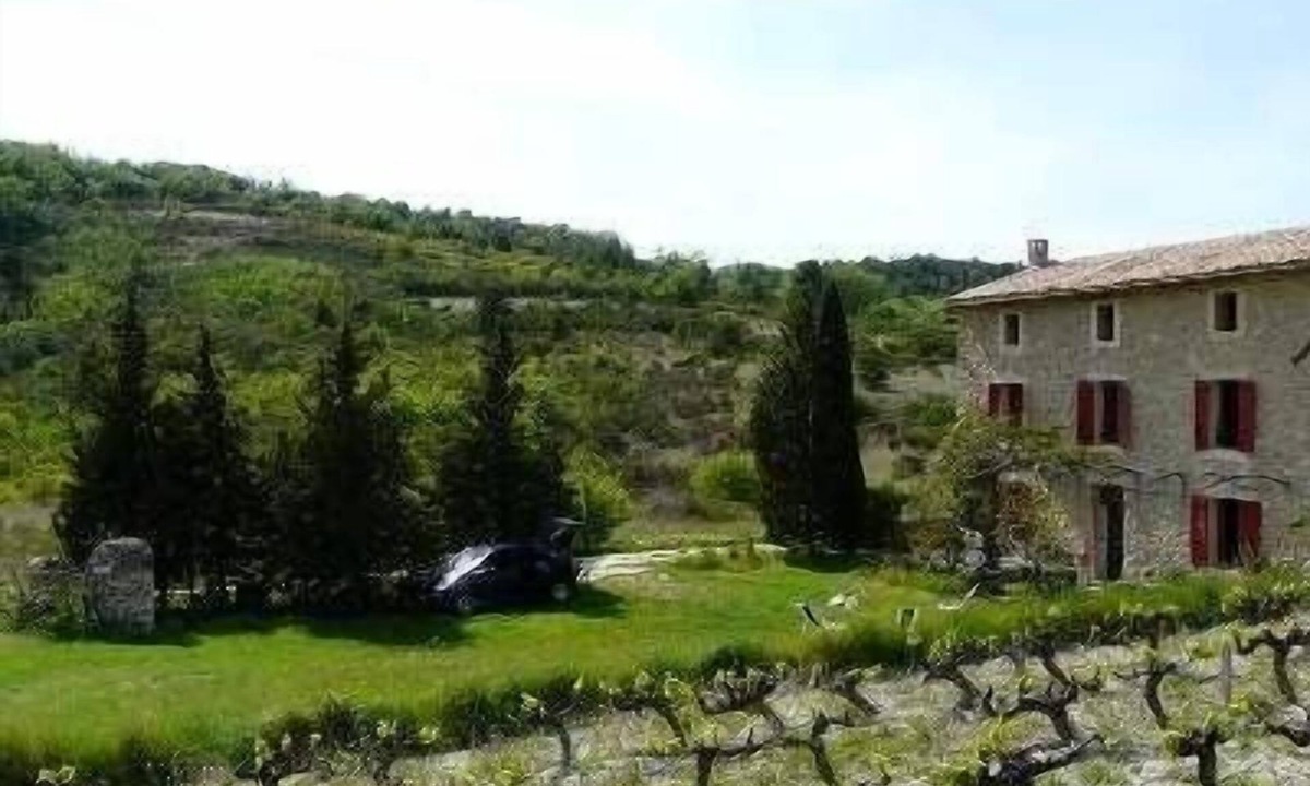 Mormoiron House | Traditional Provencal farmhouse at the foot of Mont Ventoux