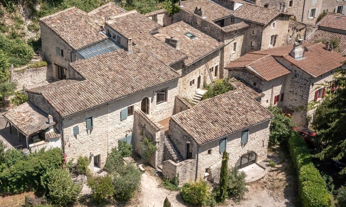 Grane House | Two quiet vacation rentals in the Drôme countryside, one for 6 people and one for 2.