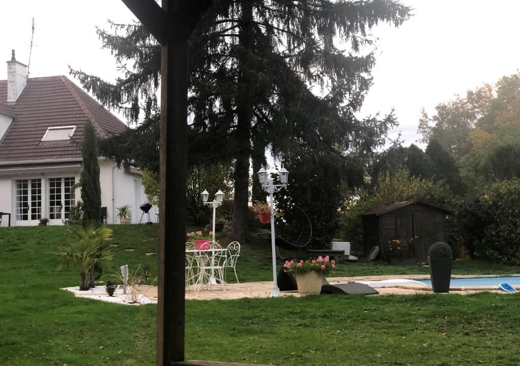 Bressolles House | Un petit coin de paradis